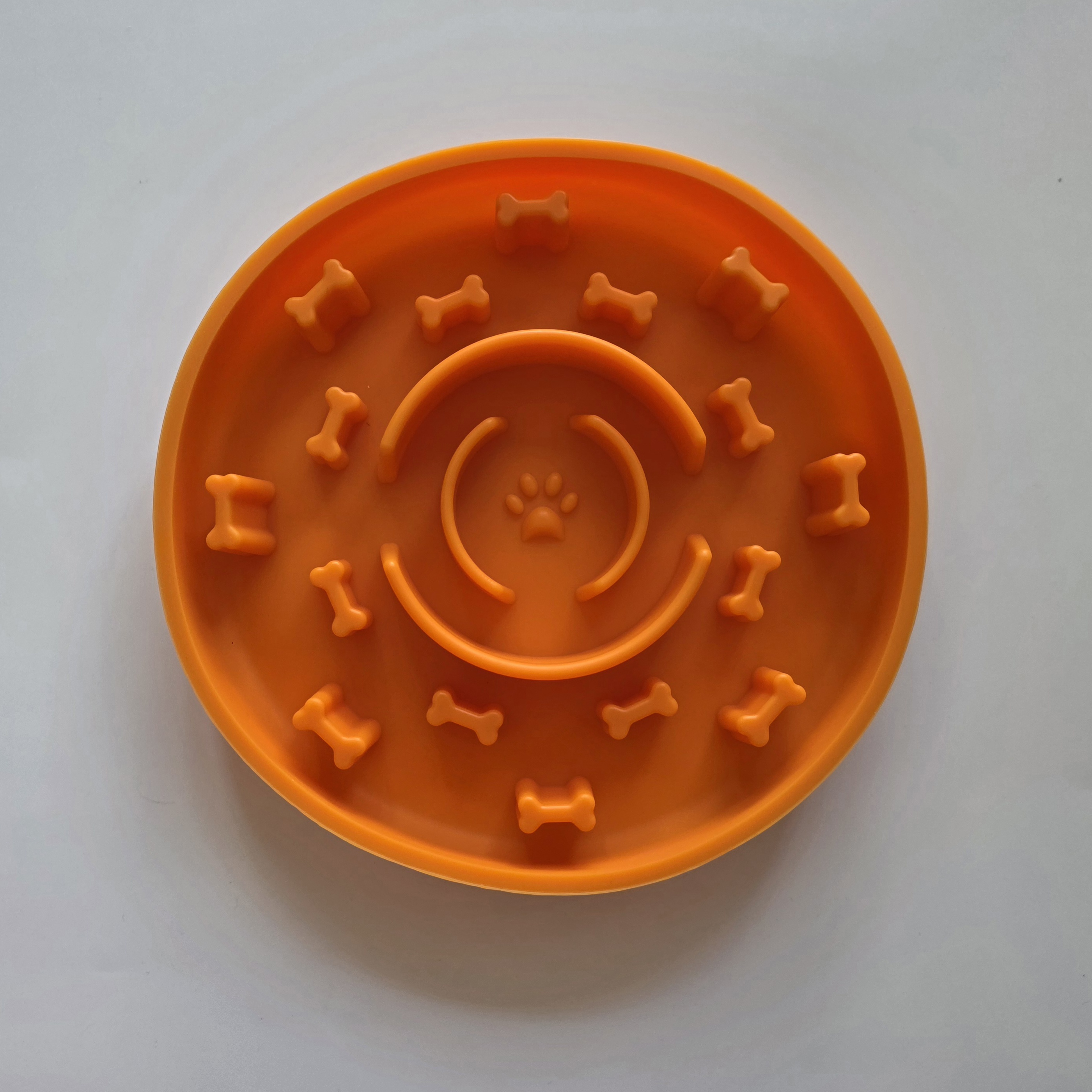 毛孩骨頭迷宮防翻慢食碗 (食品級矽膠/不含BPA) |BPA-Free Non-Slip Dog Slow Feeder (Bone Maze Design)